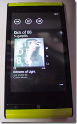 IS12T_zune_Playback