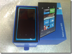 Nokia_Lumia_800_UnBOX1